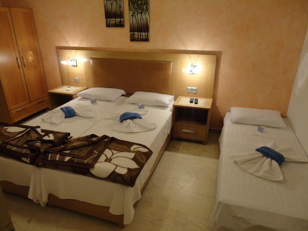 Maik Apartments Metamorfosi  Camera foto