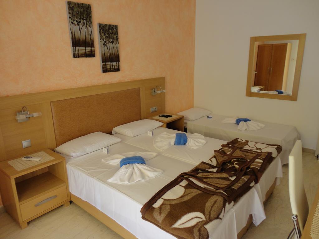 Maik Apartments Metamorfosi  Camera foto