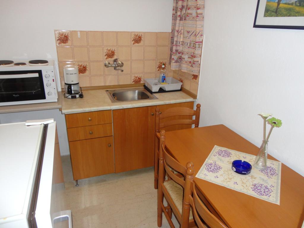 Maik Apartments Metamorfosi  Camera foto