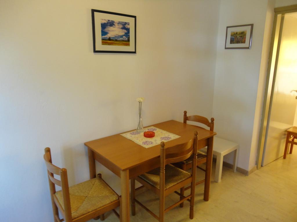 Maik Apartments Metamorfosi  Camera foto